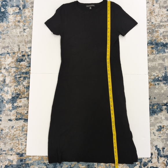 Saks Fifth Avenue Black Shortsleeve Sweater Dress Midi - Women's Size M - Picture 8 of 10